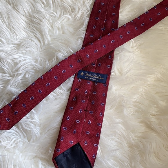 ✅ Brooks Brothers Red Luxury Tie - Picture 6 of 6